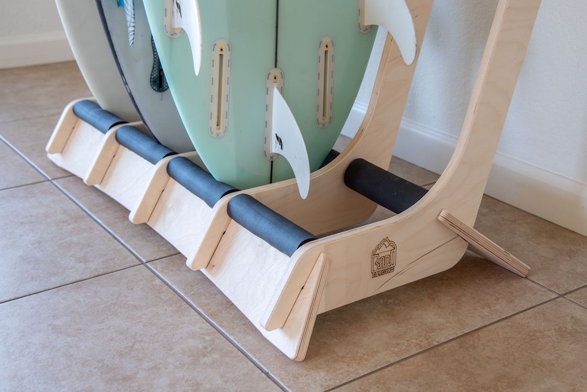 THE LINEUP freestanding surfboard rack Rado Racks