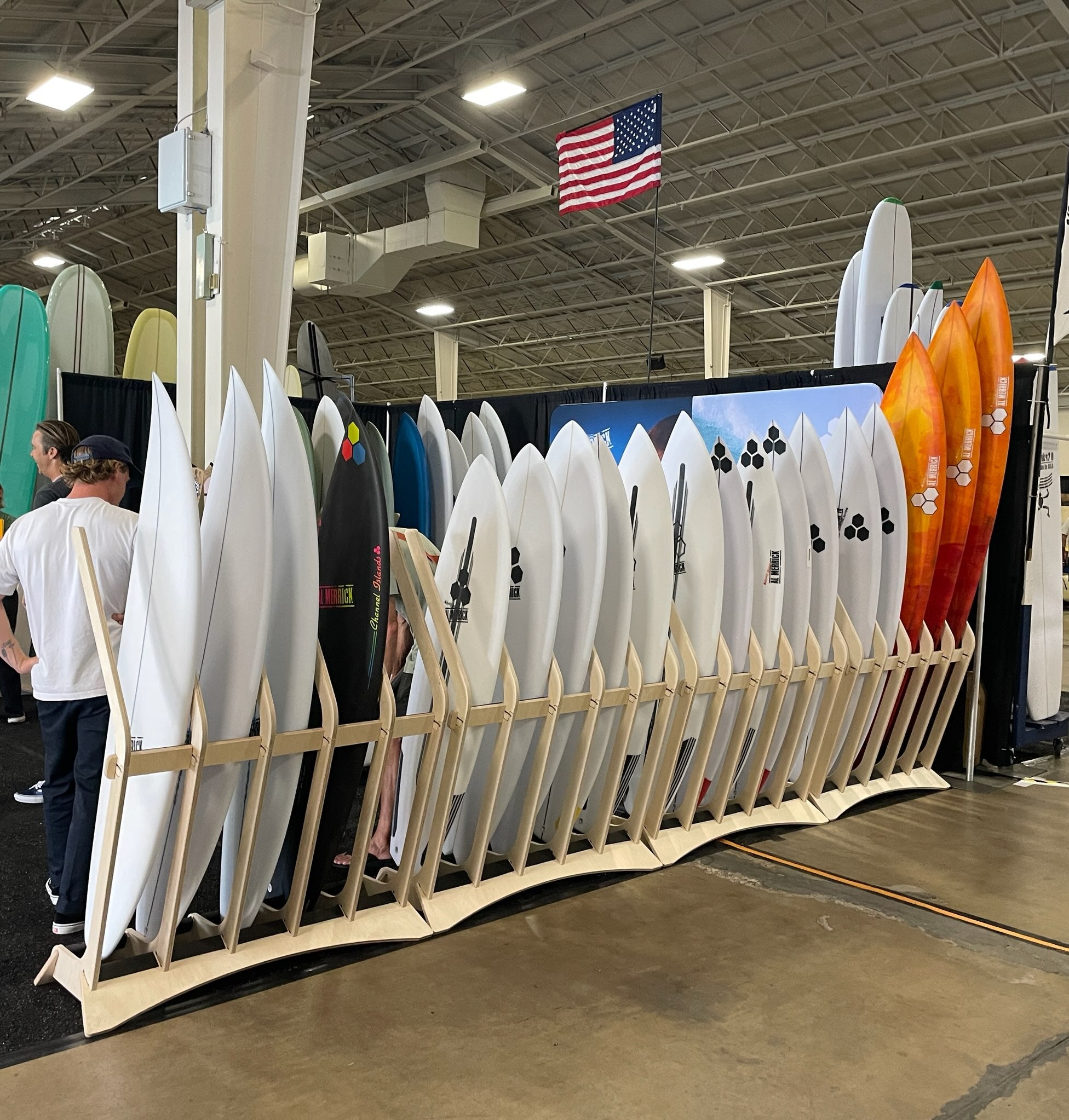 THE LINEUP freestanding surfboard rack – Rado Racks